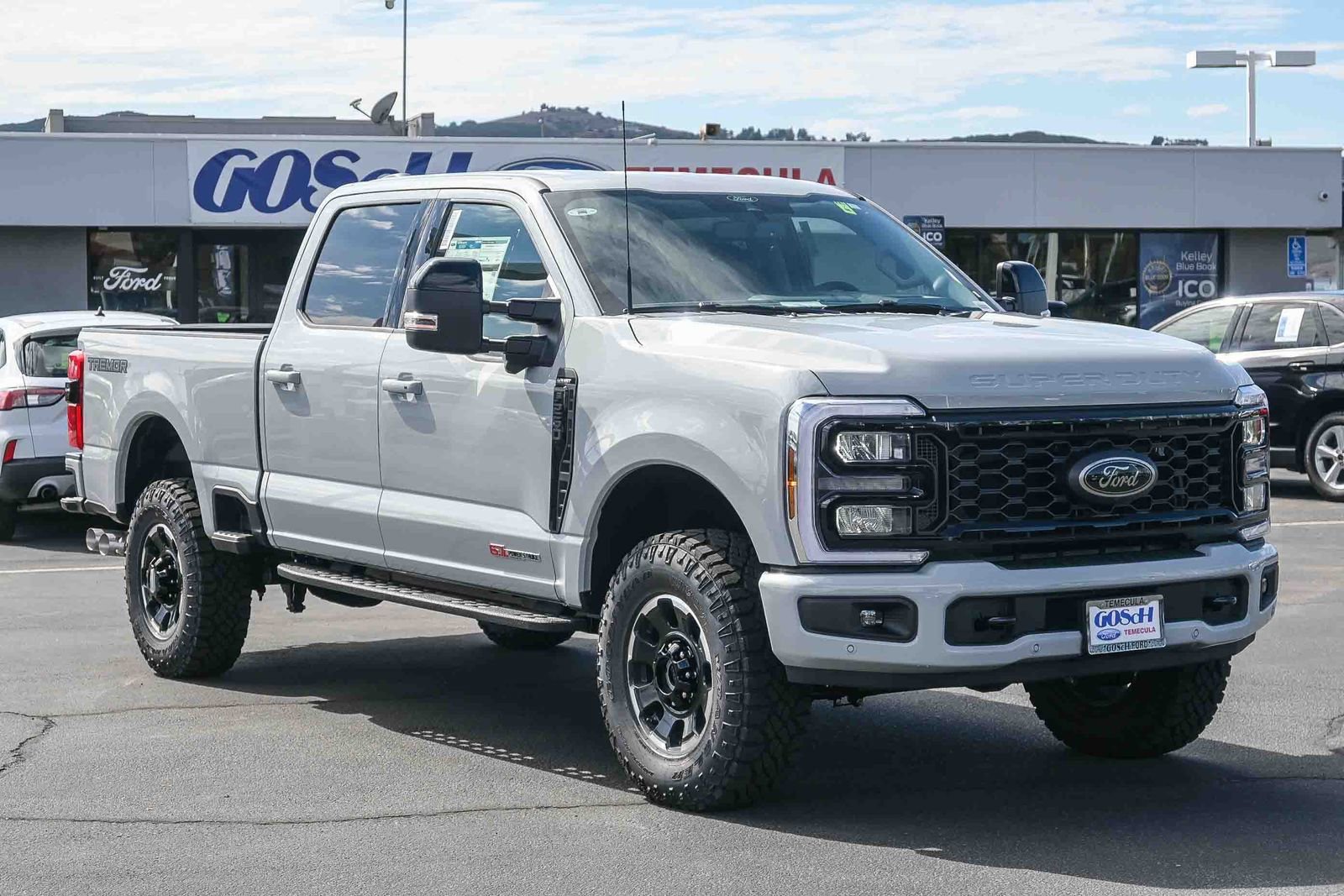 New 2026 Ford F250 Platinum image 3