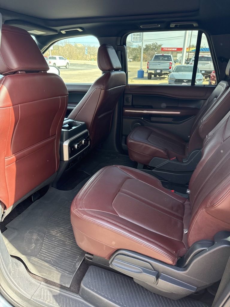 Used 2022 Ford Expedition Max Limited image 3