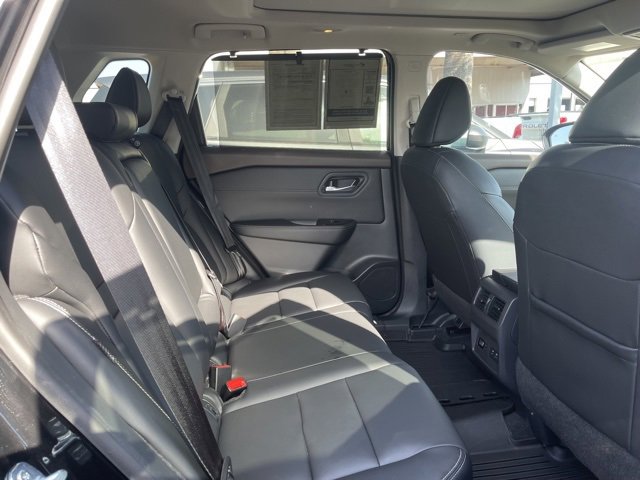 Used 2023 Nissan Rogue SL w/ SL Premium Package image 23