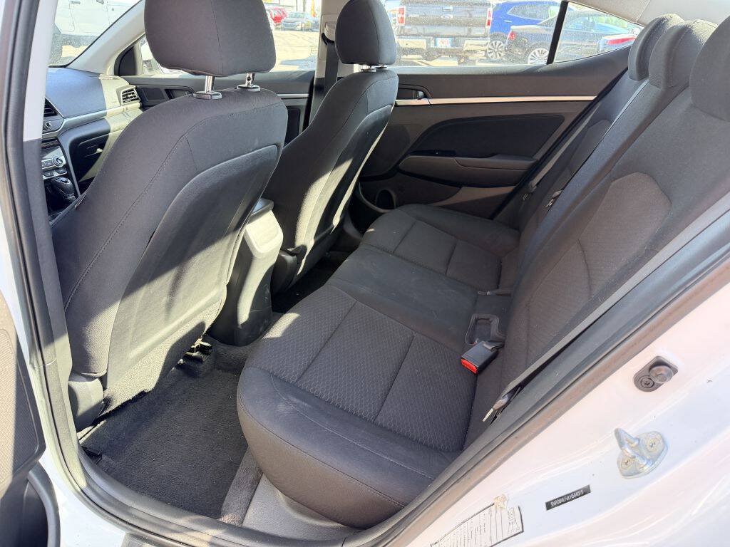 Used 2020 Hyundai Elantra SEL w/ Cargo Package (C1) FWD image 5