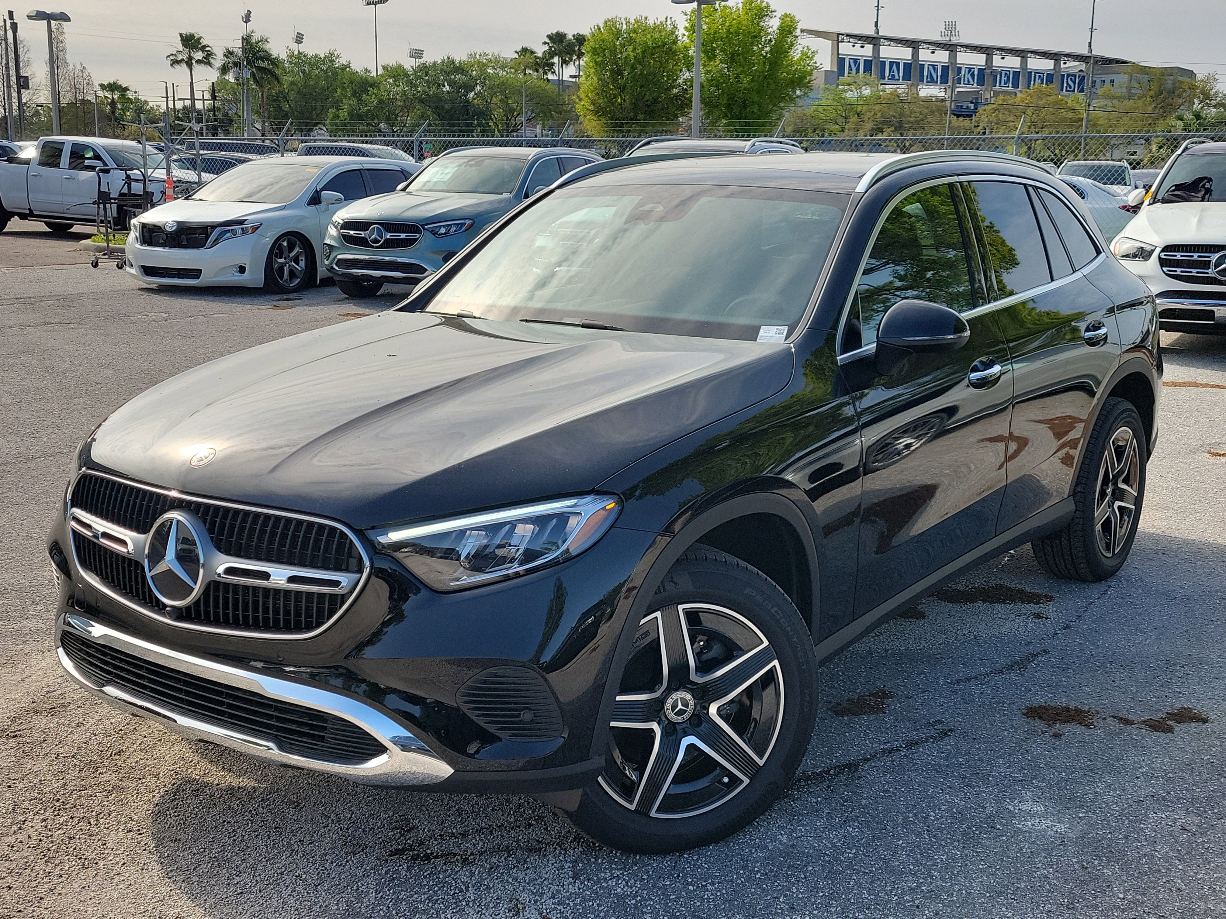 Certified 2026 Mercedes-Benz GLC 300 GLC 300 image 1