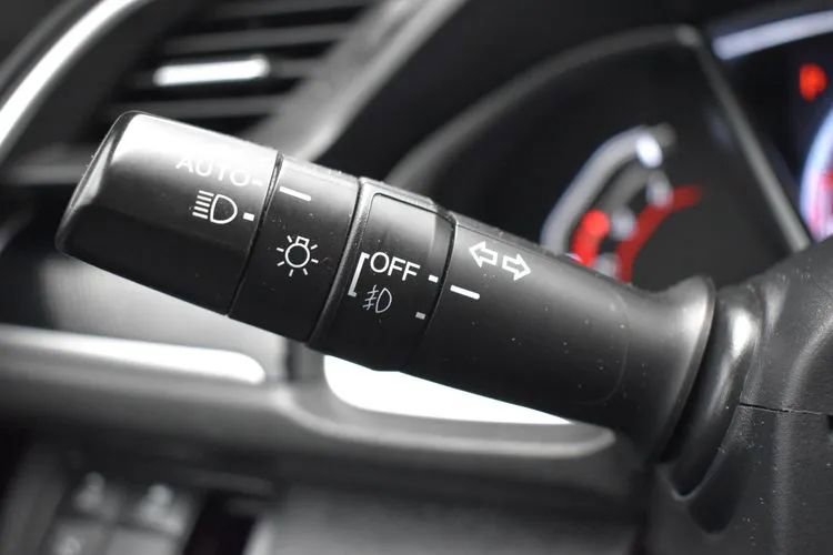 Used 2020 Honda Civic Sport image 25