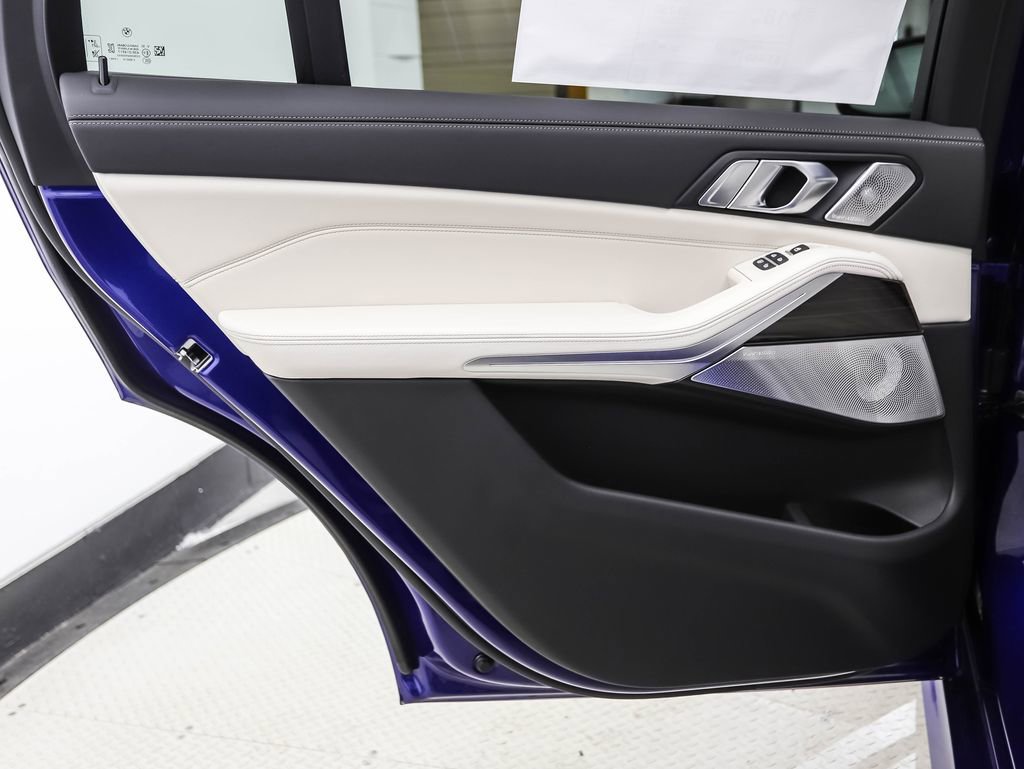 New 2026 BMW X7 M60i image 20