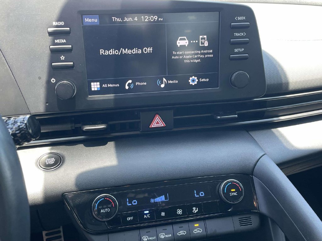 Used 2025 Hyundai Elantra Sport FWD image 18