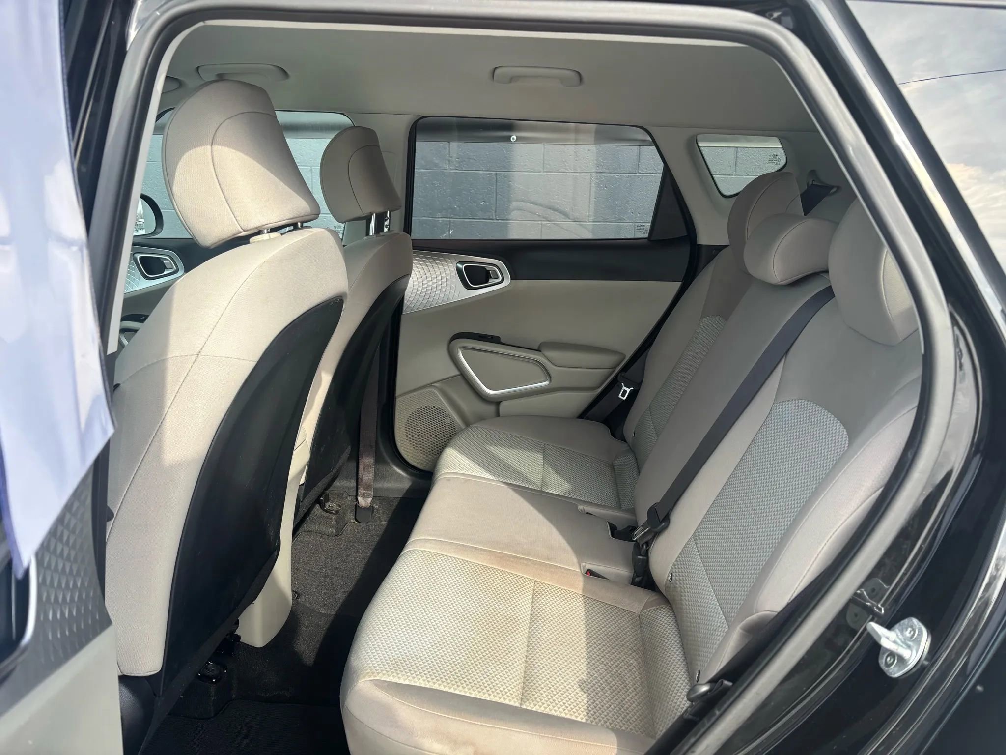 Used 2020 Kia Soul LX image 16