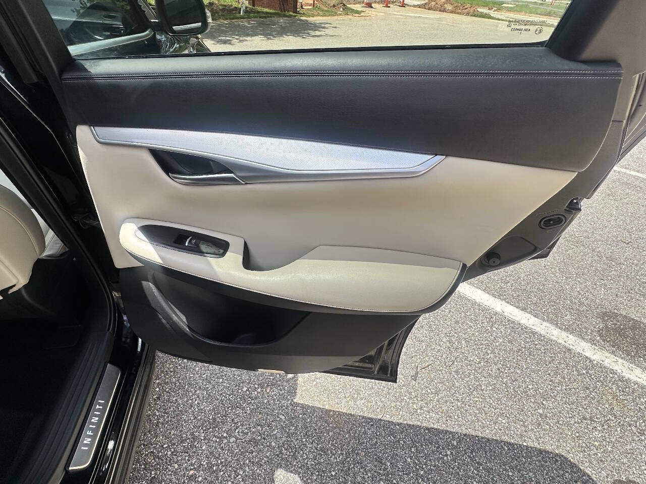 Used 2021 INFINITI QX50 Luxe w/ Cargo Package FWD image 23