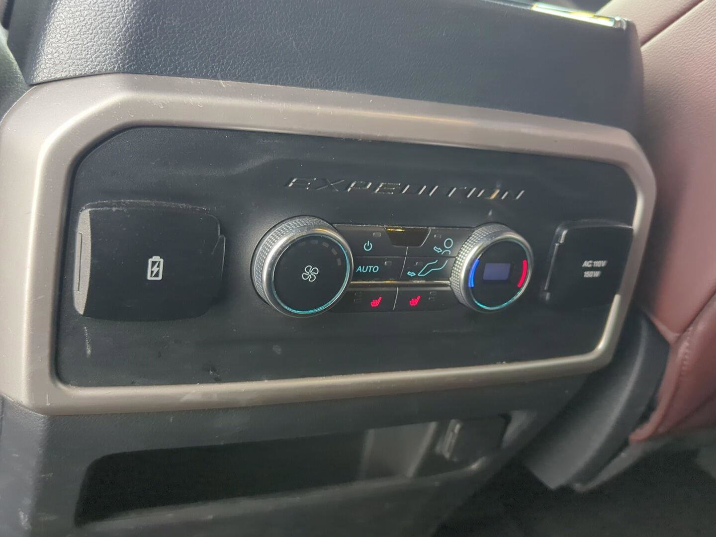 Used 2022 Ford Expedition Max Limited image 24