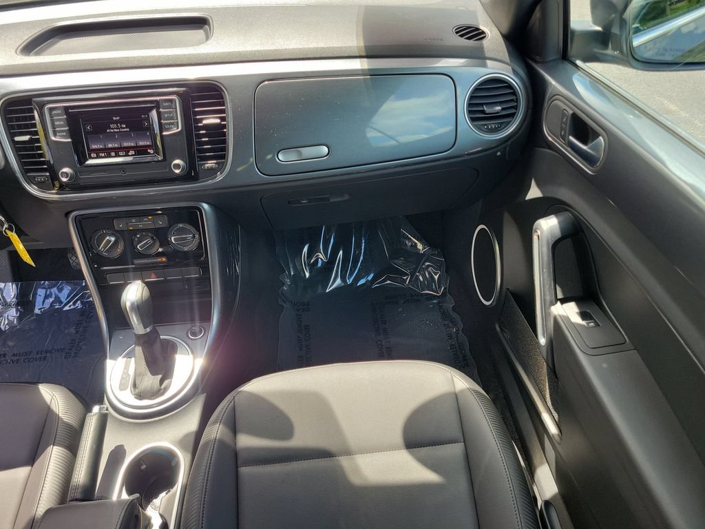 Used 2019 Volkswagen Beetle 2.0T S FWD image 11
