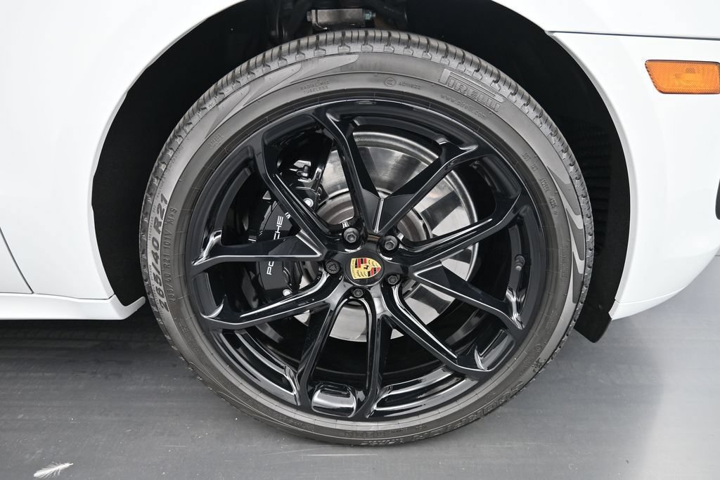 Certified 2026 Porsche Macan GTS AWD/4WD image 30