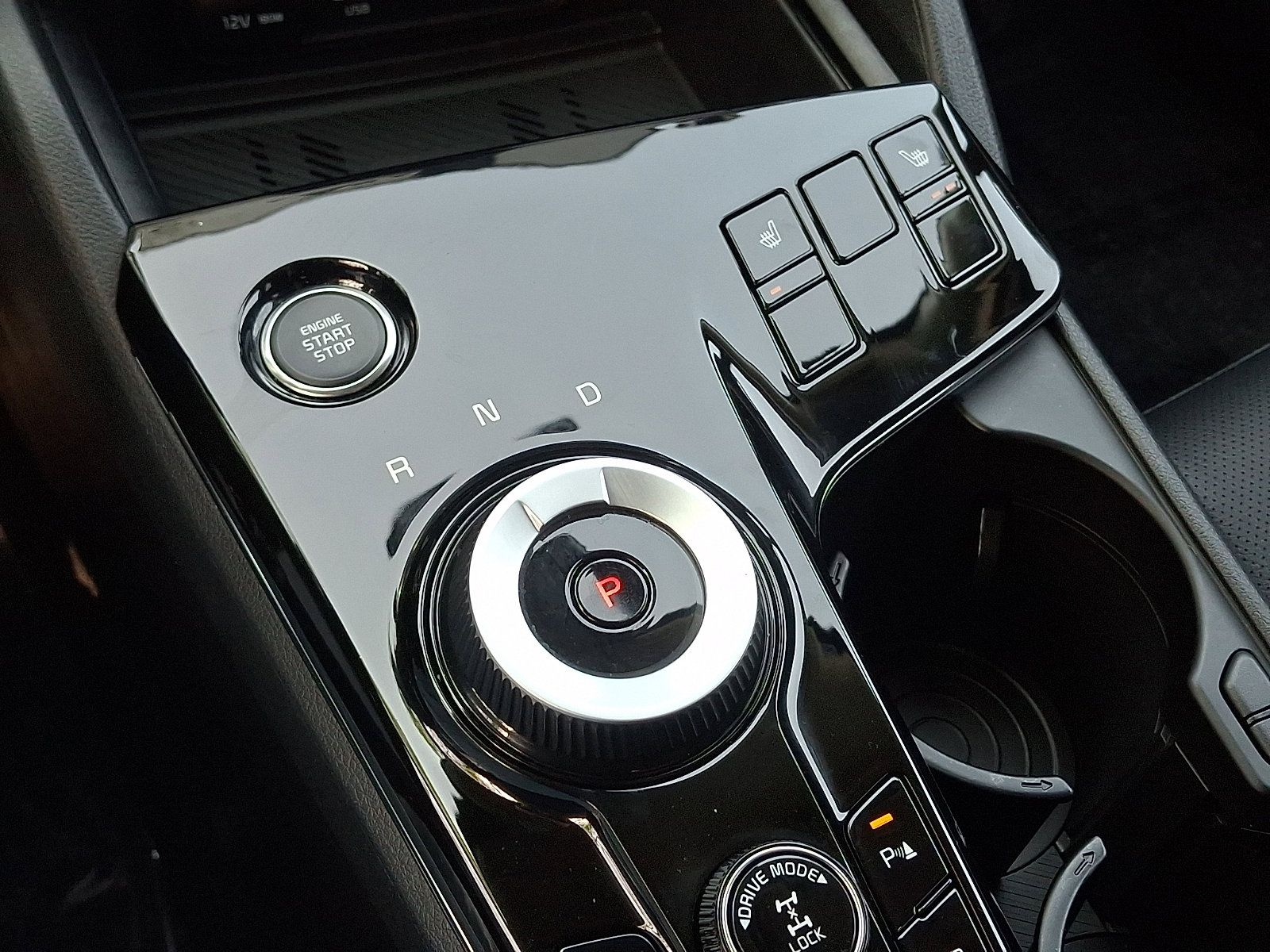 Certified 2025 Kia Sportage EX AWD/4WD image 14