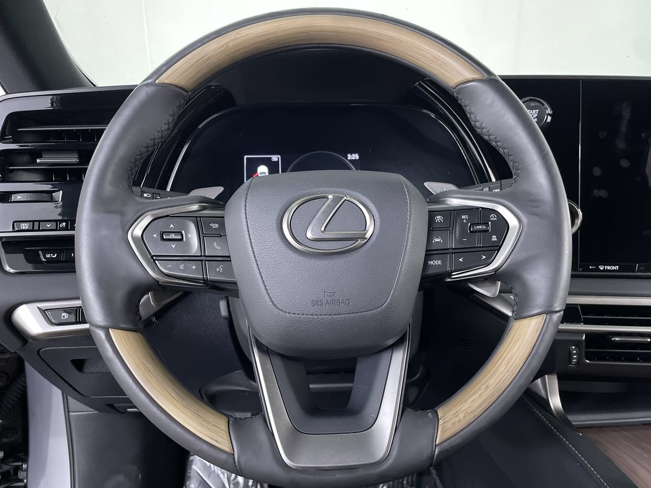 Used 2023 Lexus RX 350 Premium w/ Accessory Package (Z1) AWD/4WD image 14