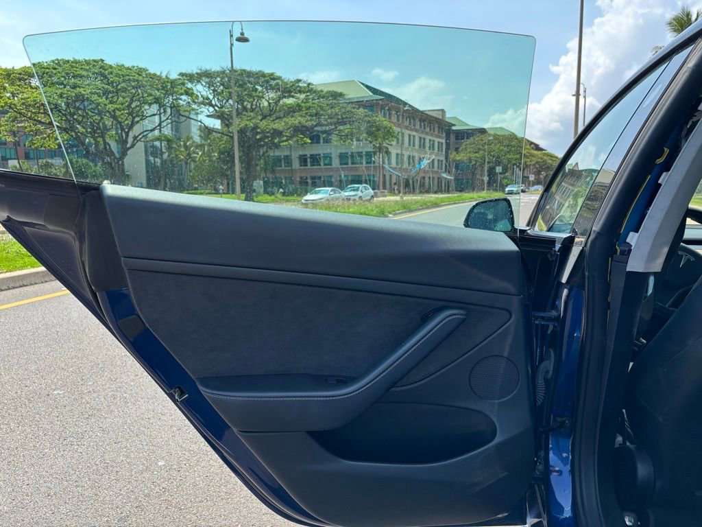 Used 2023 Tesla Model 3 Standard Range RWD image 17