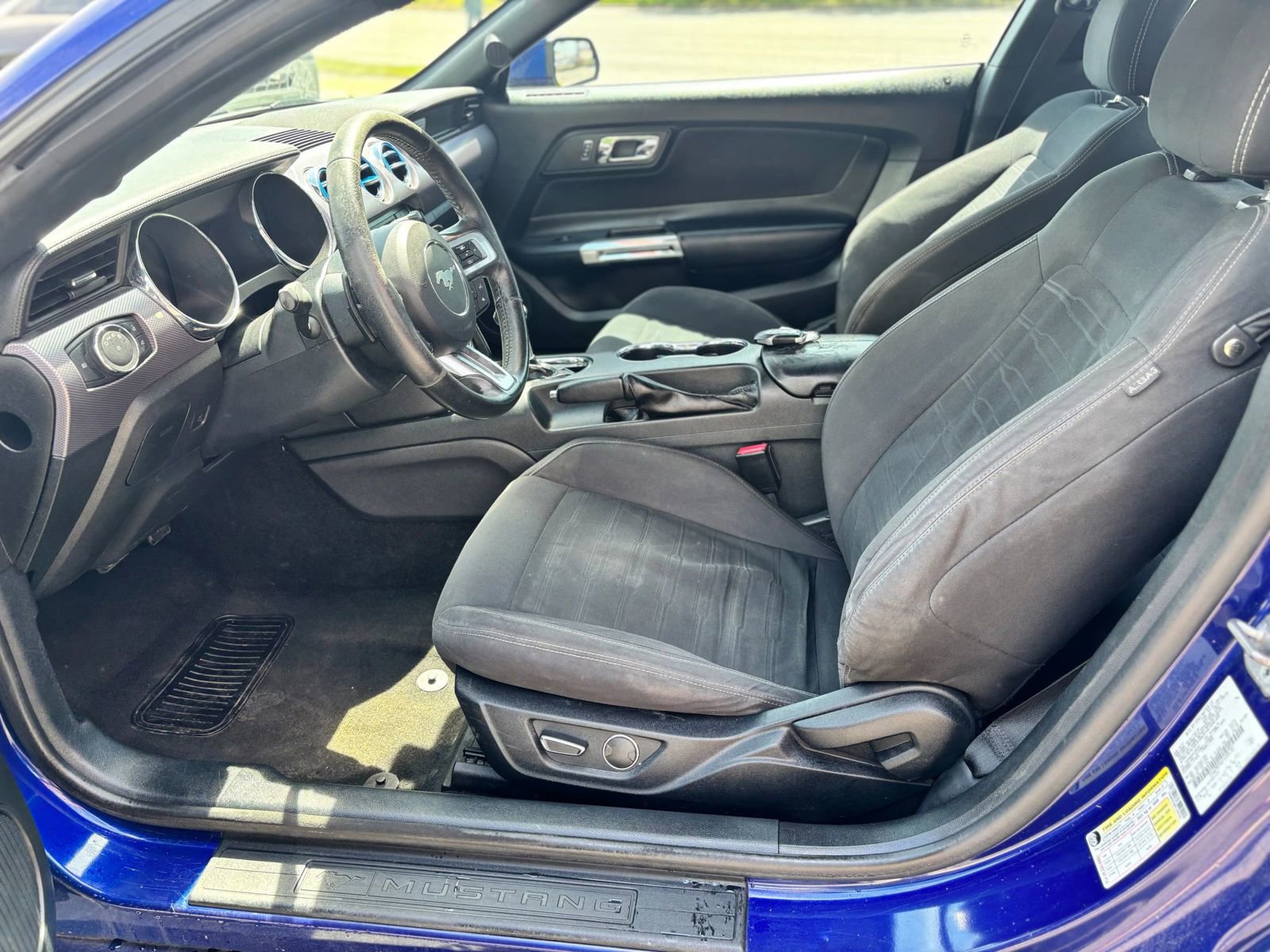 Used 2015 Ford Mustang Coupe image 10