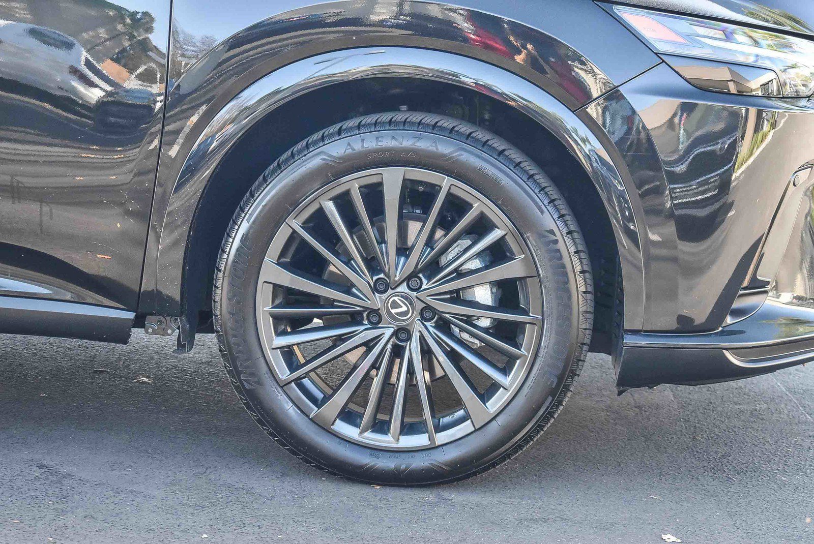 Used 2025 Lexus RX 350h image 10