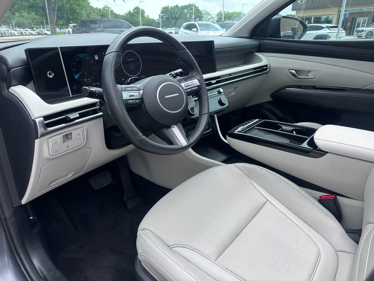 Used 2025 Hyundai Tucson Limited image 21