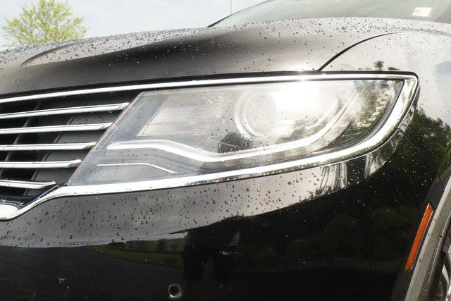 Used 2016 Lincoln MKX Reserve w/ Technology Package FWD image 34