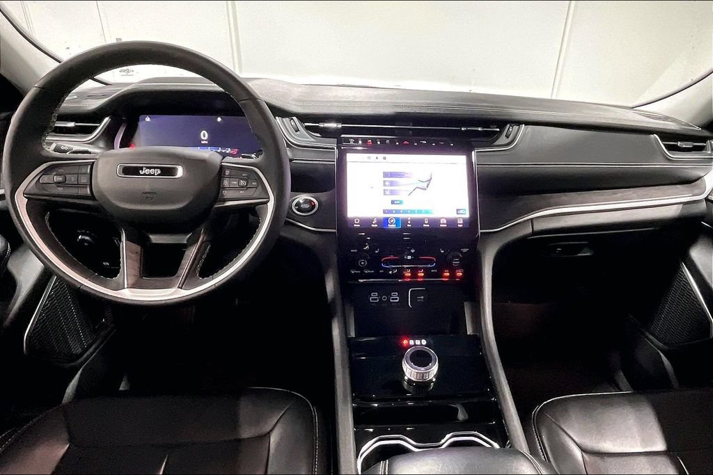 Used 2023 Jeep Grand Cherokee Limited RWD image 18