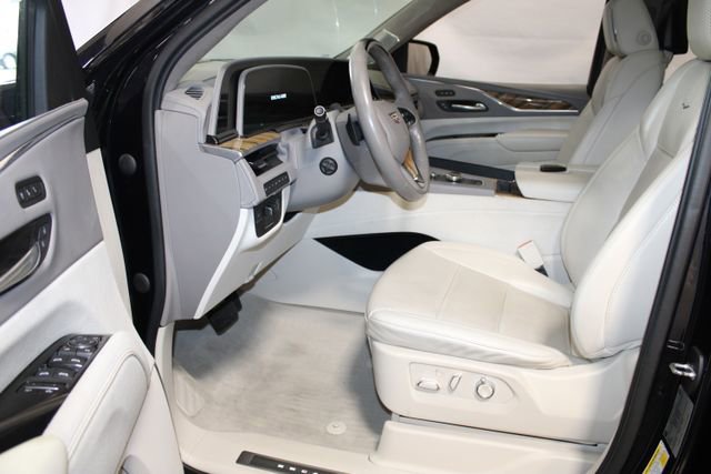 Used 2021 Cadillac Escalade ESV Sport Platinum image 6