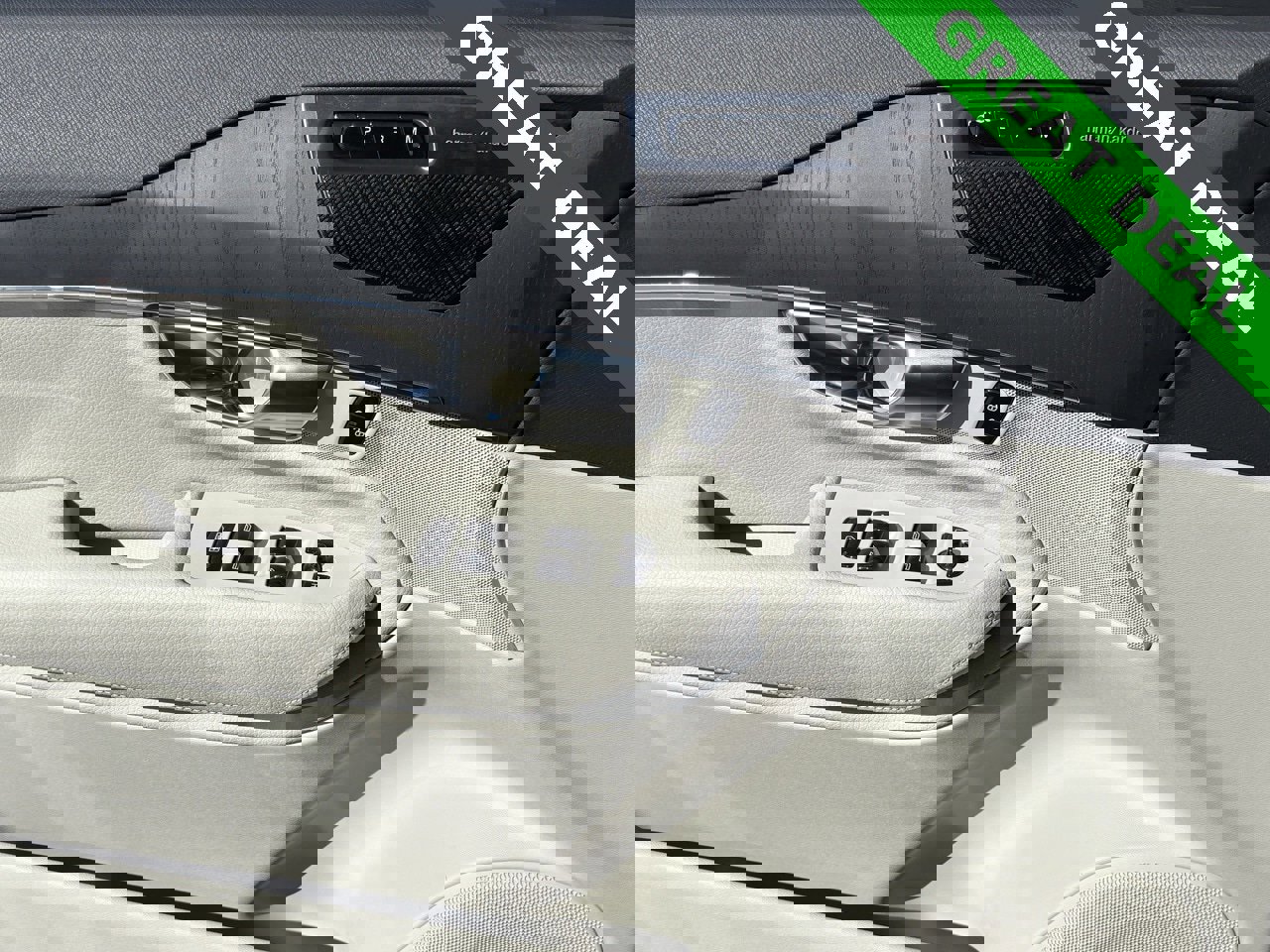 Used 2020 Volvo XC90 T8 Momentum w/ Protection Package Premier image 29