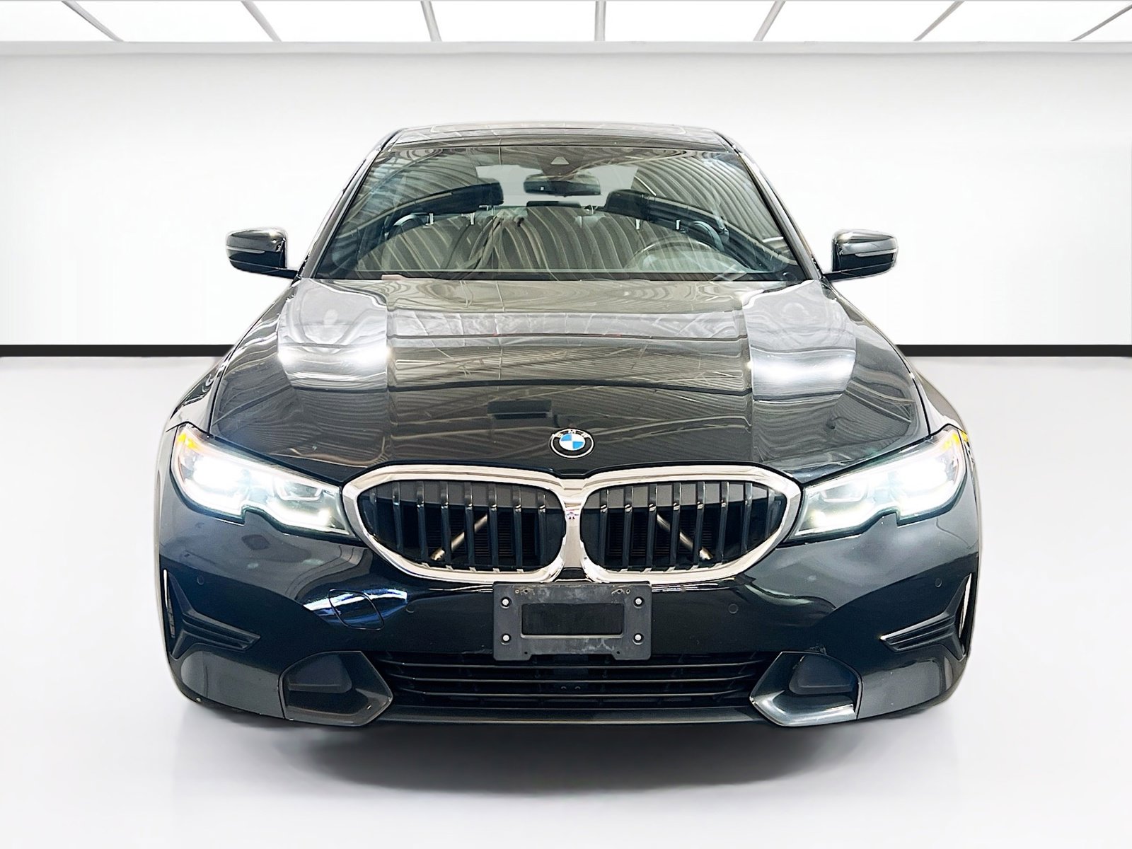 Used 2019 BMW 330i Sedan image 2