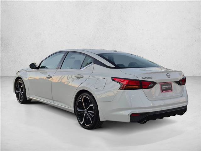 Used 2024 Nissan Altima 2.5 SR FWD image 8