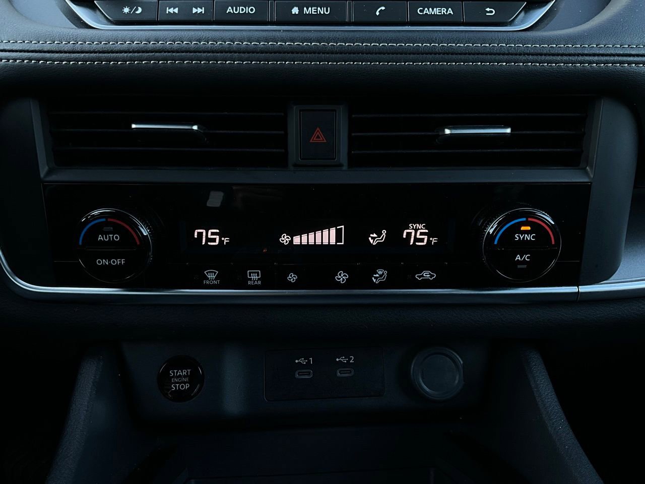 Used 2025 Nissan Rogue SV image 27