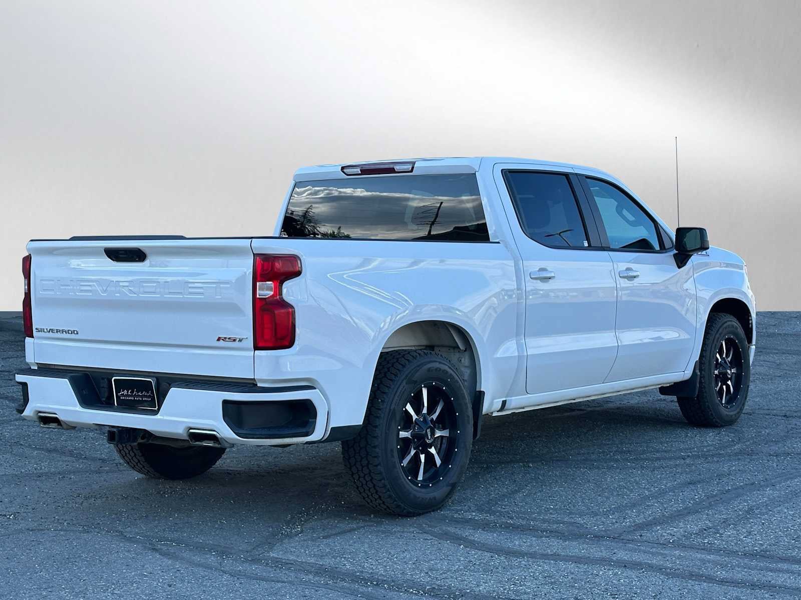 Used 2024 Chevrolet Silverado 1500 RST w/ Z71 Off-Road Package AWD/4WD image 7