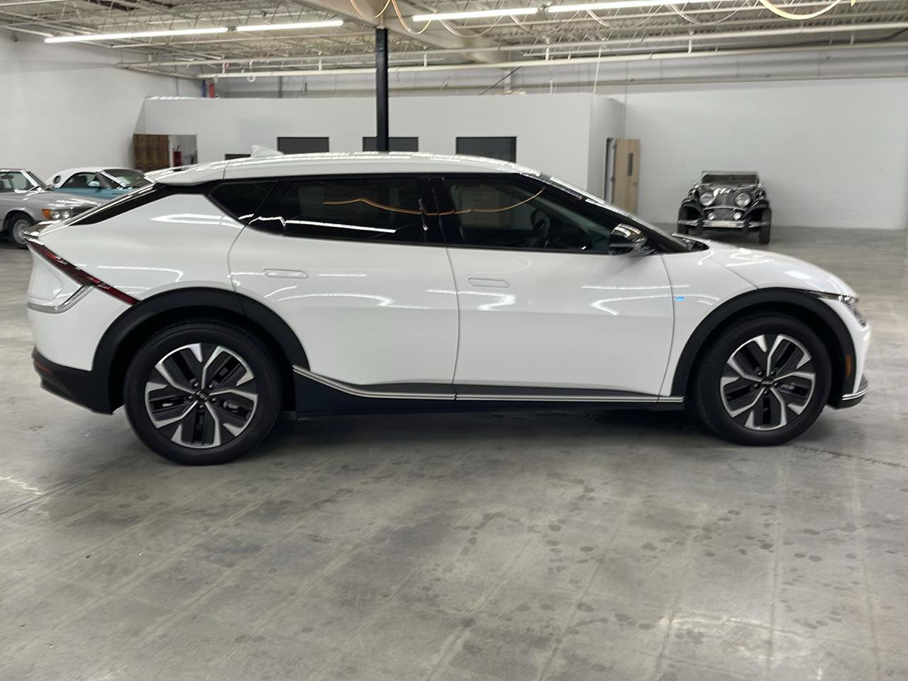 Used 2024 Kia EV6 Light RWD image 6