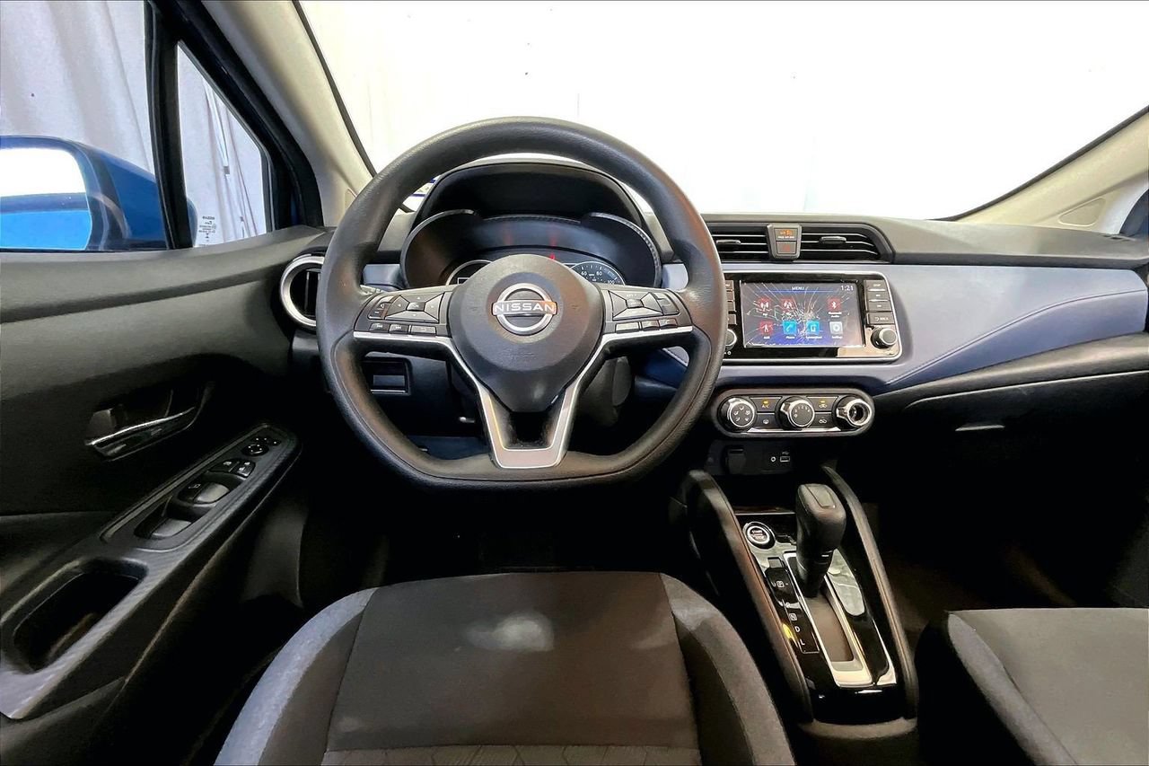 Used 2023 Nissan Versa SV FWD image 14