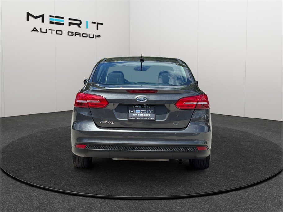 Used 2017 Ford Focus SE FWD image 8