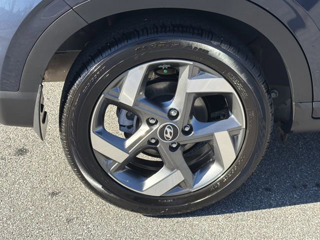 Certified 2025 Hyundai Venue Limited image 17