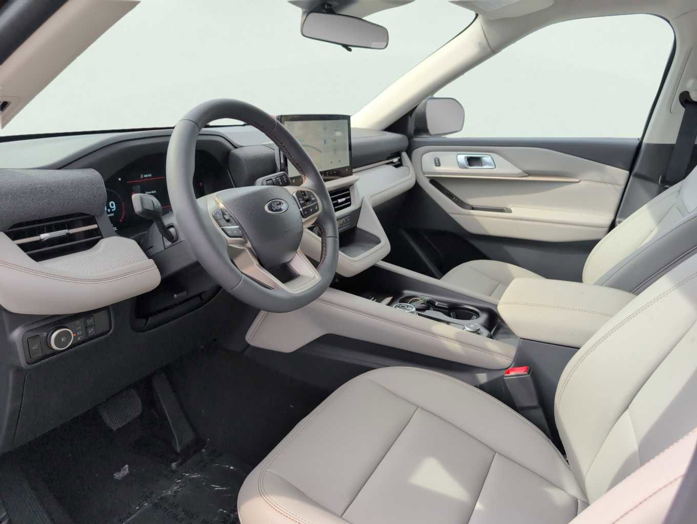 New 2025 Ford Explorer Active w/ Active Comfort Package image 6