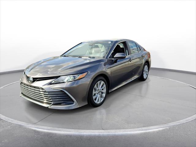 Used 2024 Toyota Camry LE image 3
