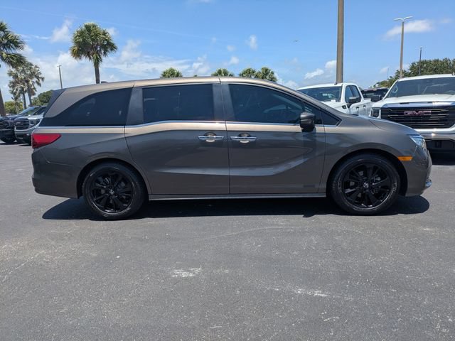 Used 2022 Honda Odyssey Touring image 3