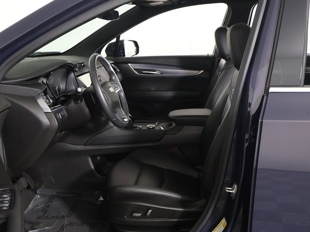 Used 2024 Cadillac XT6 Luxury w/ LPO, Floor Liner Package AWD/4WD image 27