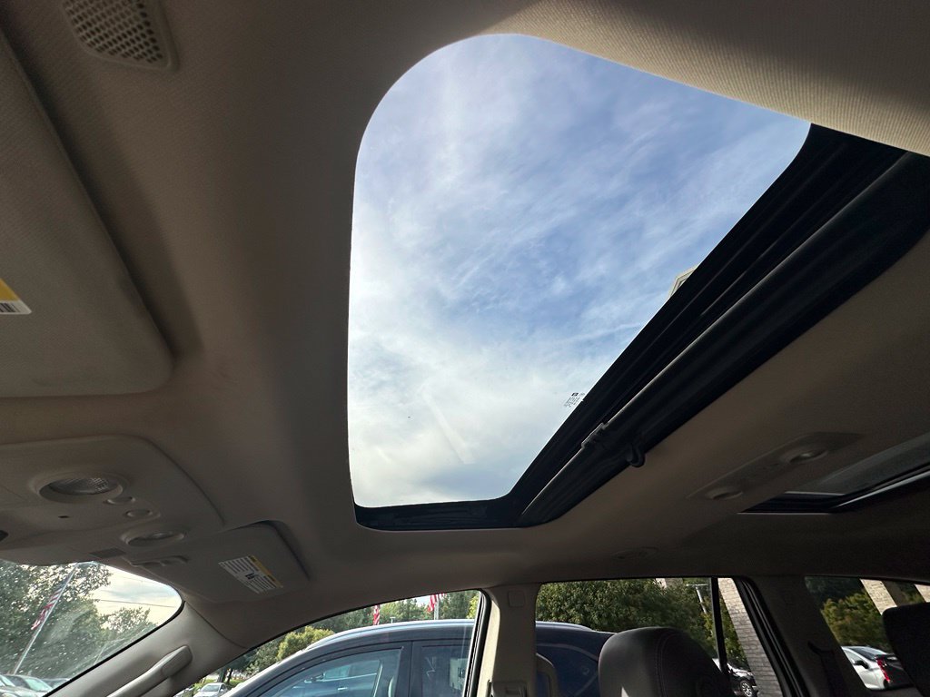 Used 2013 Buick Enclave Premium w/ Trailering Provision Package AWD/4WD image 15