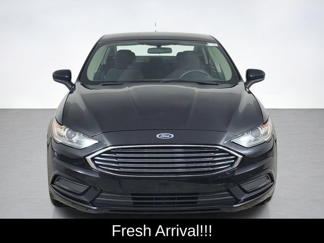 Used 2018 Ford Fusion SE w/ Fusion SE Technology Package FWD image 8