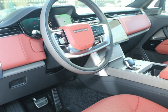 New 2026 Land Rover Range Rover SV image 14