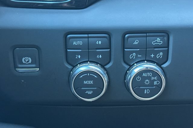Used 2025 GMC Sierra 2500 AT4 w/ AT4 Premium Plus Package AWD/4WD image 59