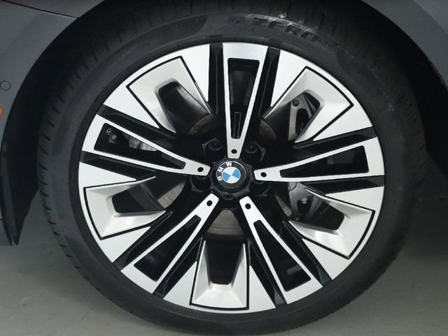 Used 2026 BMW 540i xDrive AWD/4WD image 41