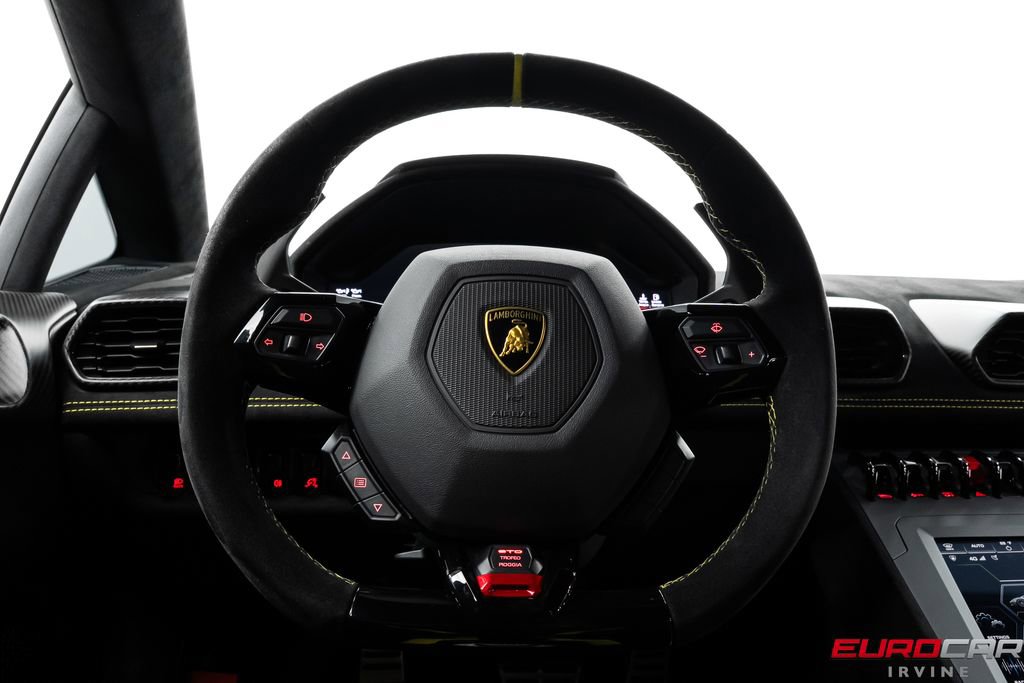 Used 2022 Lamborghini Huracan STO RWD image 32