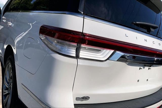 Used 2022 Lincoln Navigator Reserve AWD/4WD image 22