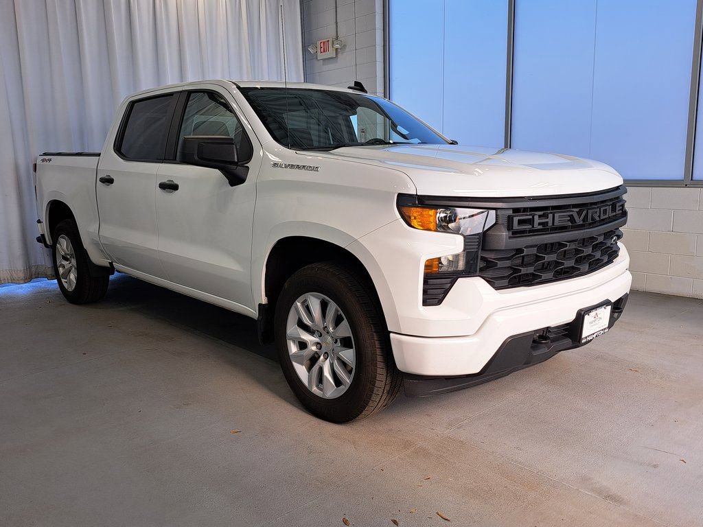 Used 2024 Chevrolet Silverado 1500 Custom image 4