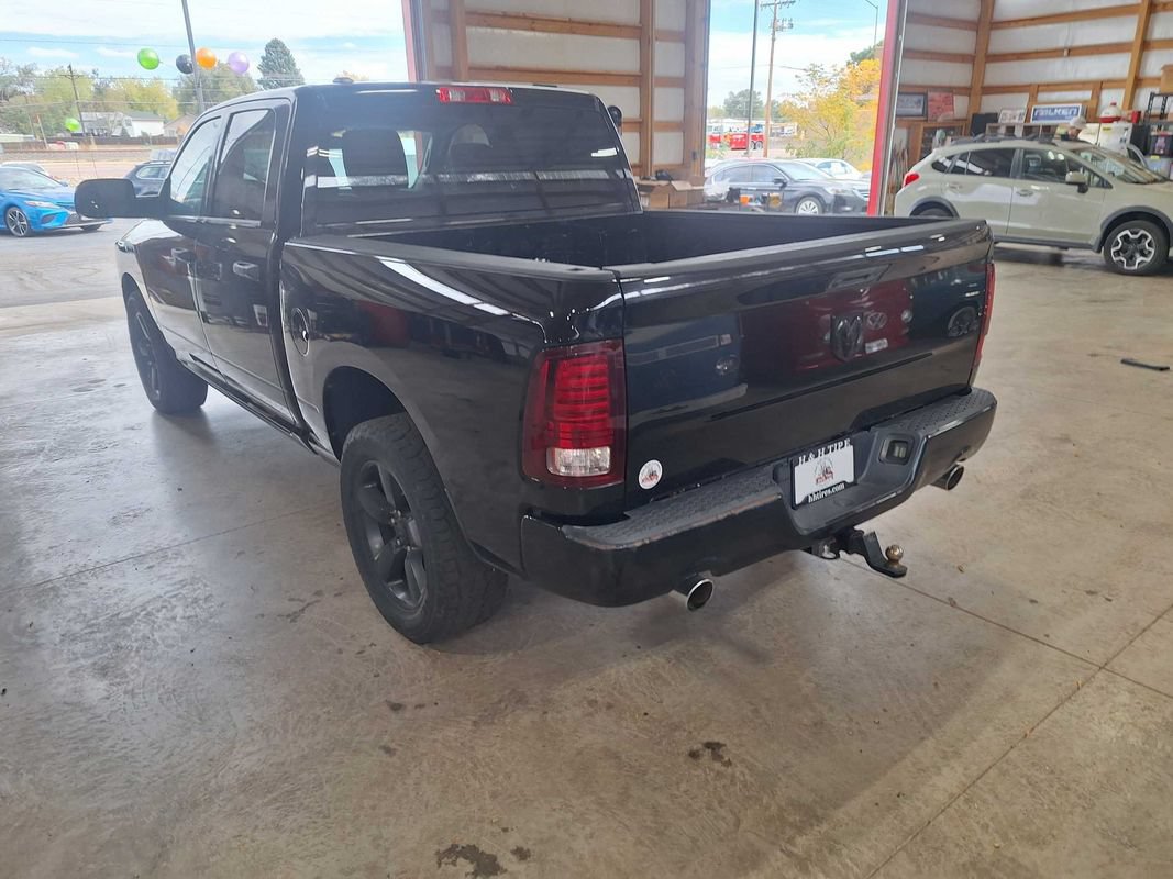 Used 2014 RAM 1500 Express w/ Black Ram 1500 Express Group AWD/4WD image 6