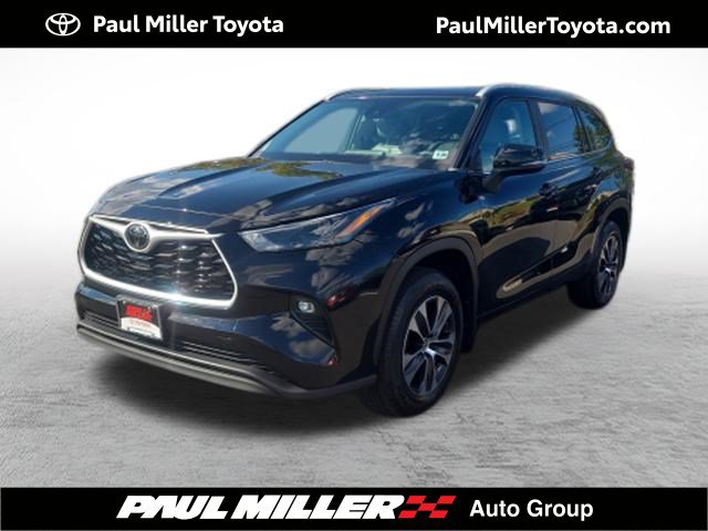 Used 2023 Toyota Highlander XLE