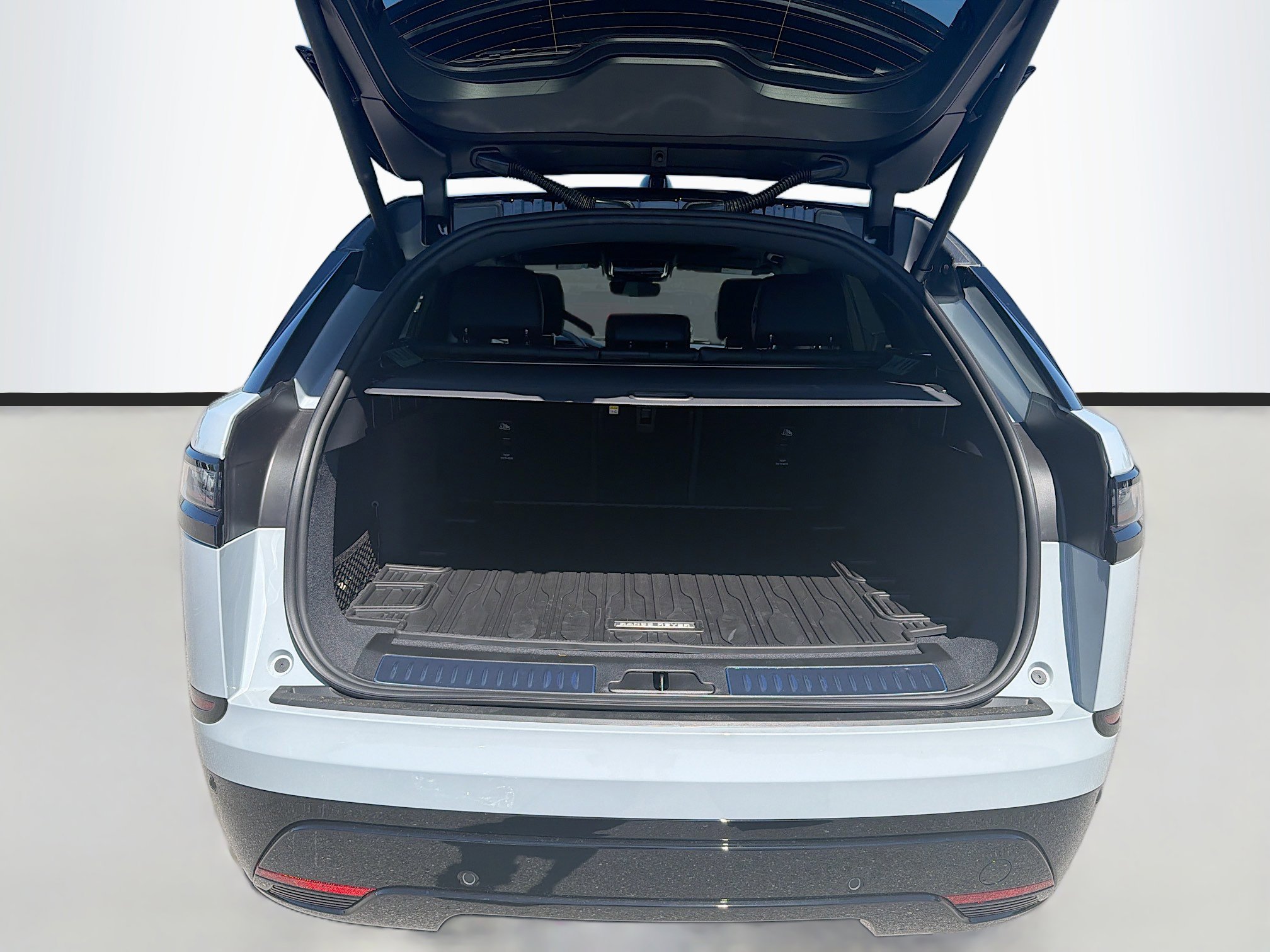 New 2026 Land Rover Range Rover Velar Dynamic SE image 12