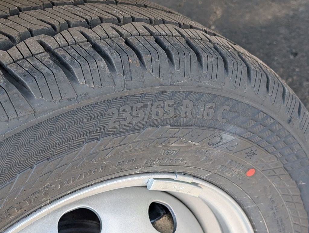 New 2026 Ford Transit 250 148 Medium Roof image 17