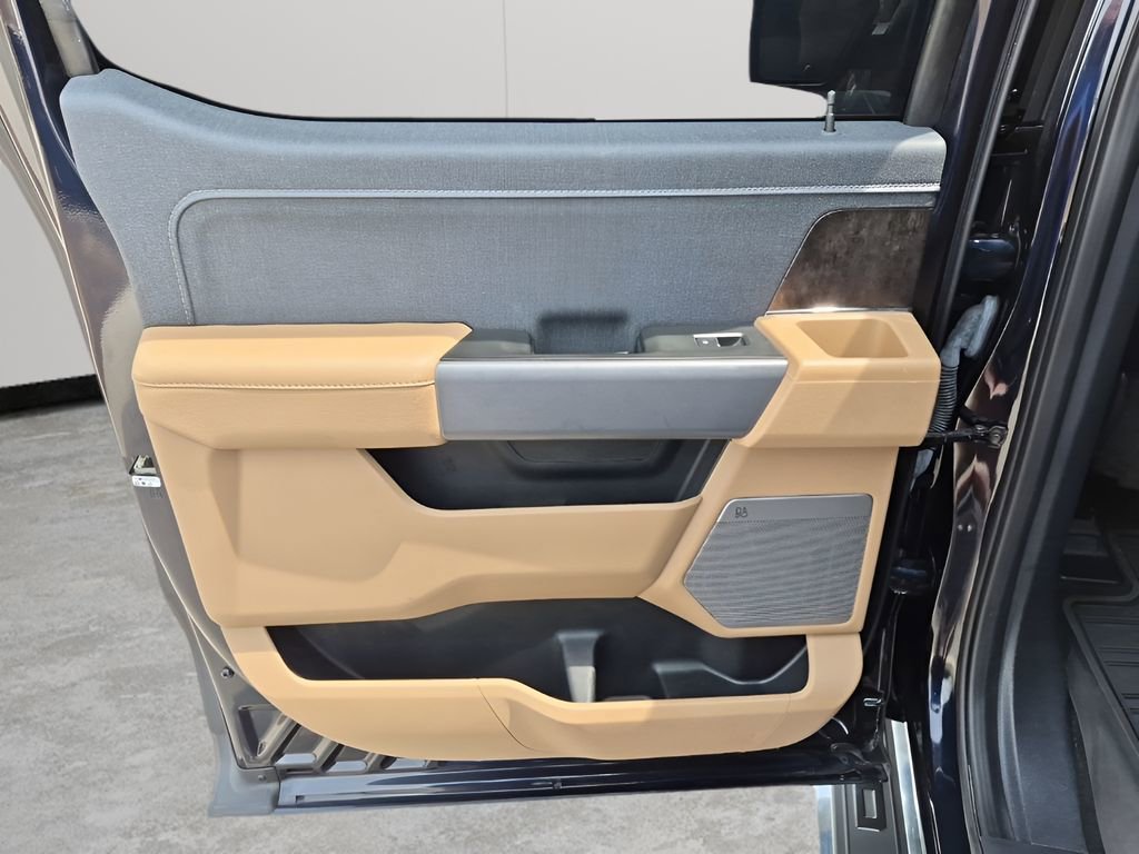 Used 2022 Ford F150 Lariat w/ Max Trailer Tow Package image 17