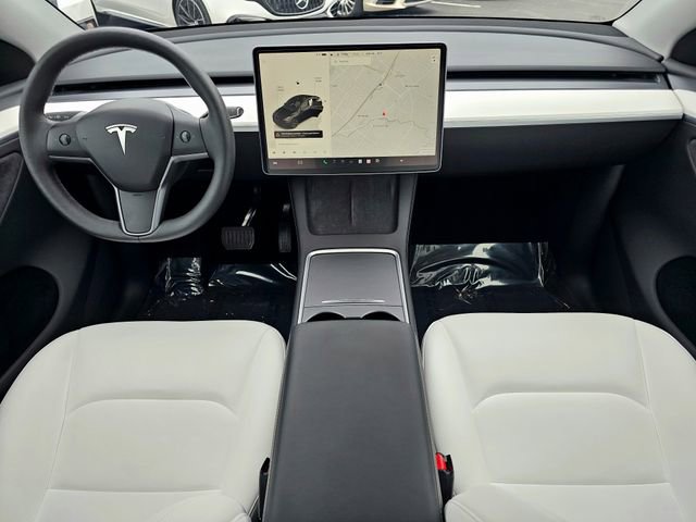 Used 2025 Tesla Model Y Long Range image 27