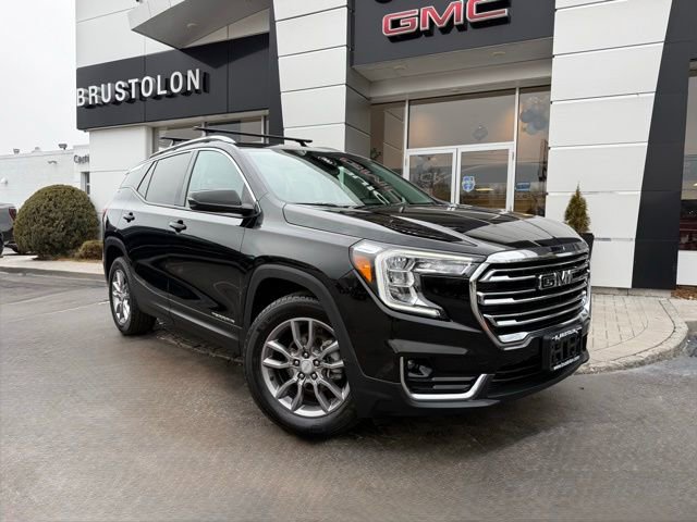 Used 2022 GMC Terrain SLT w/ Infotainment Package II image 3